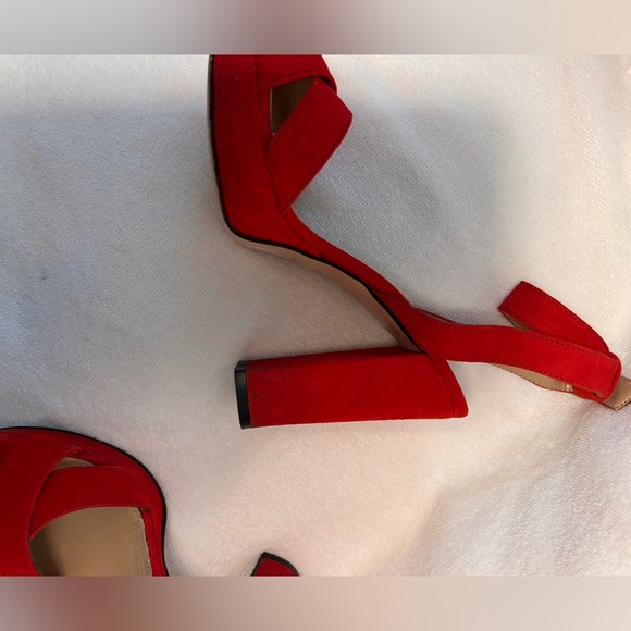 BCBGMaxAzria Sandals for women - Picture 7 of 7